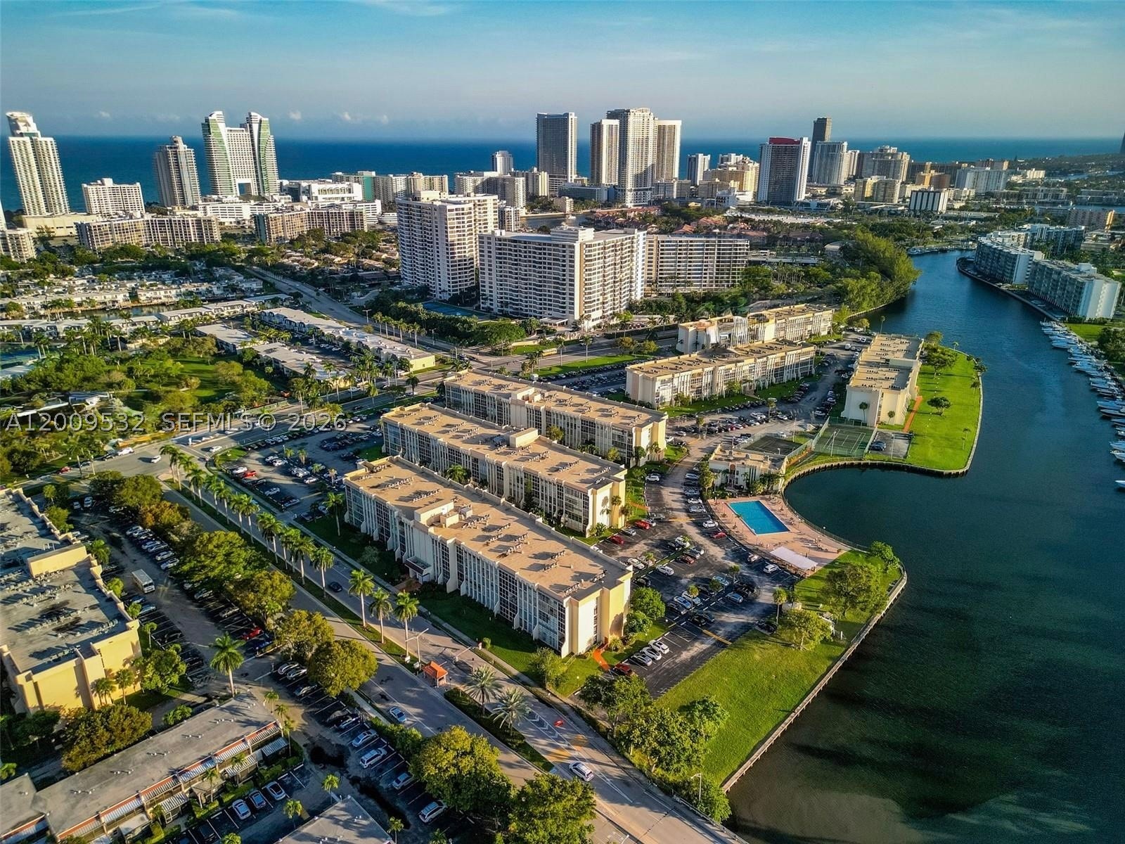 Hallandale Beach photo 1