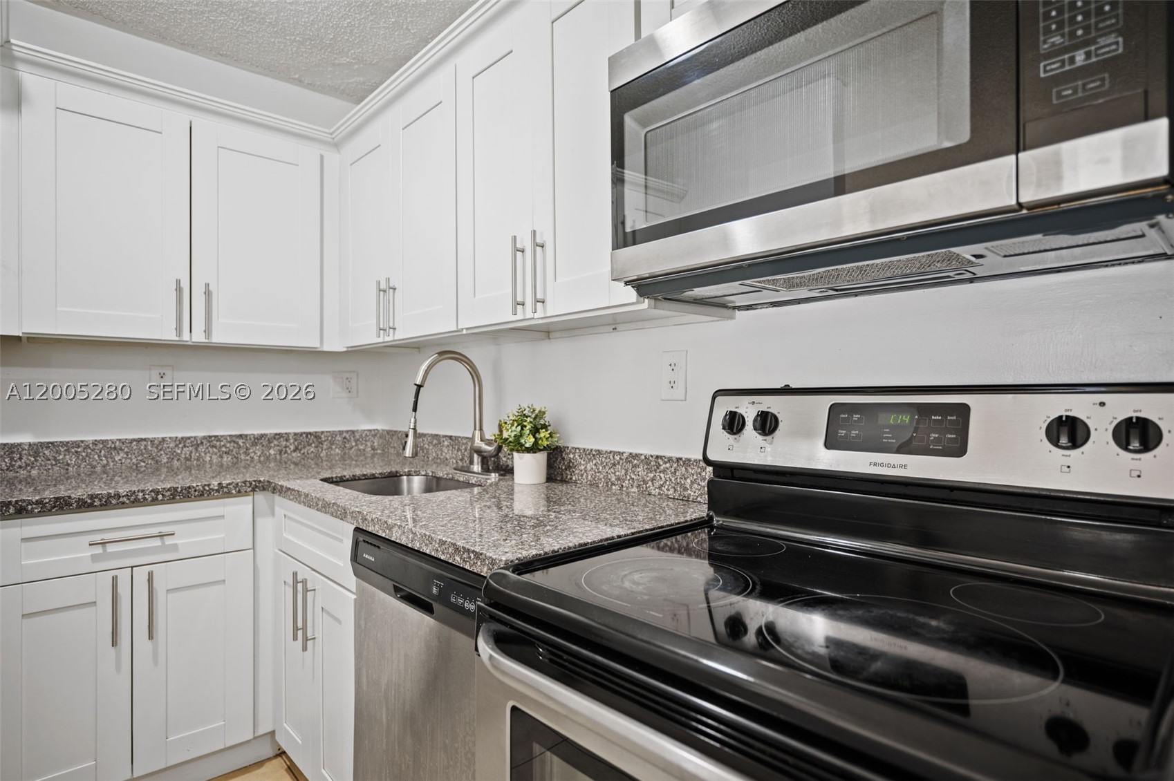 Hialeah photo 5