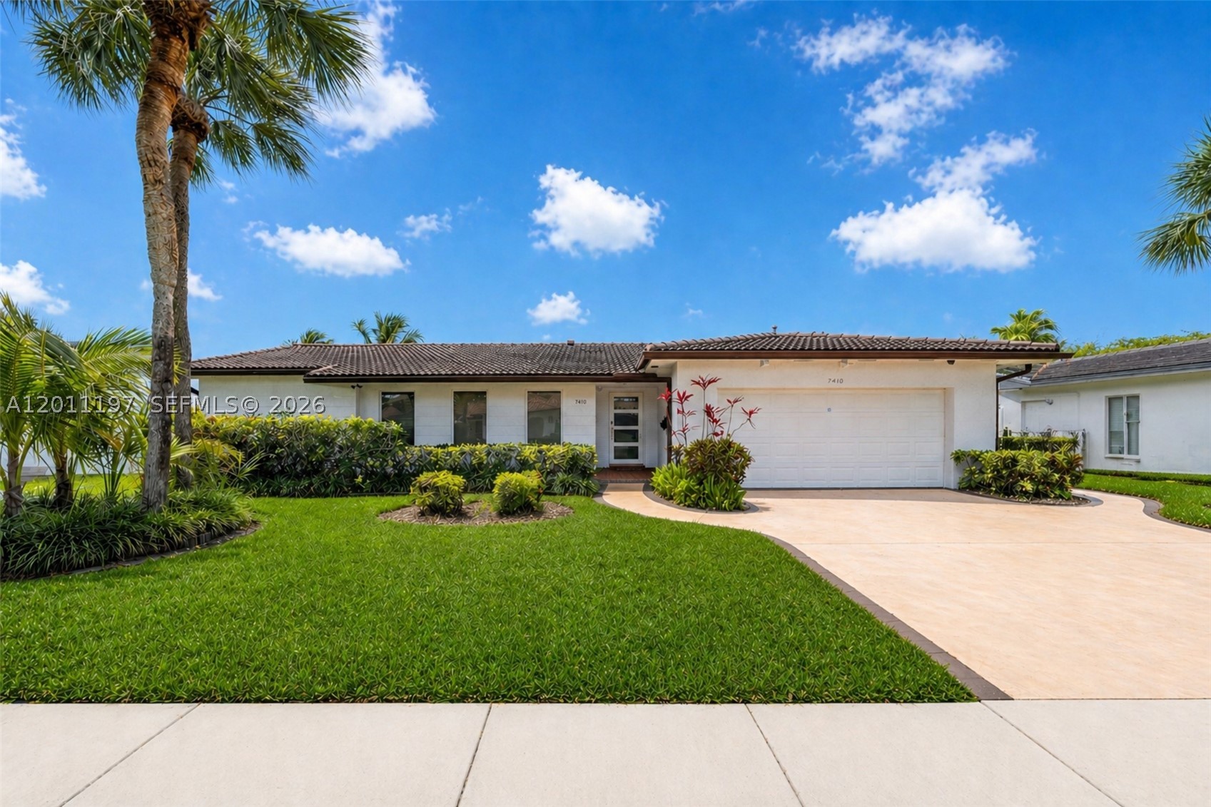 Miami Lakes photo 1