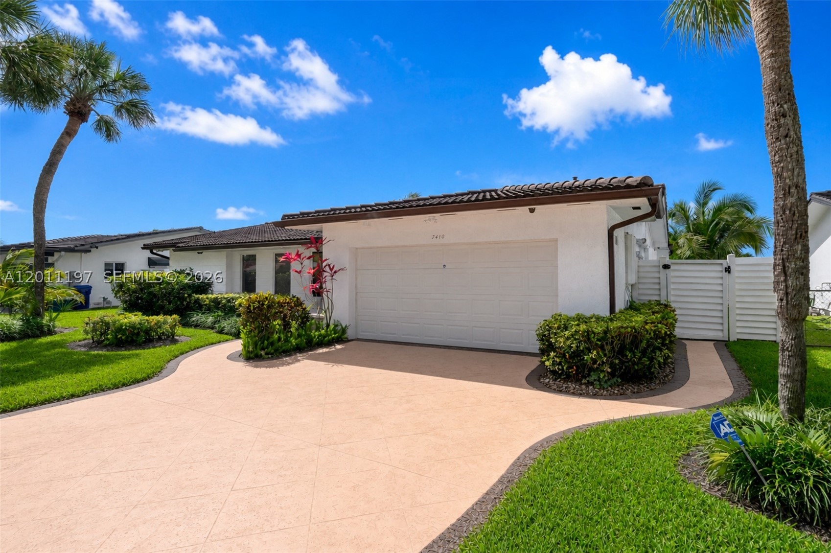 Miami Lakes photo 2