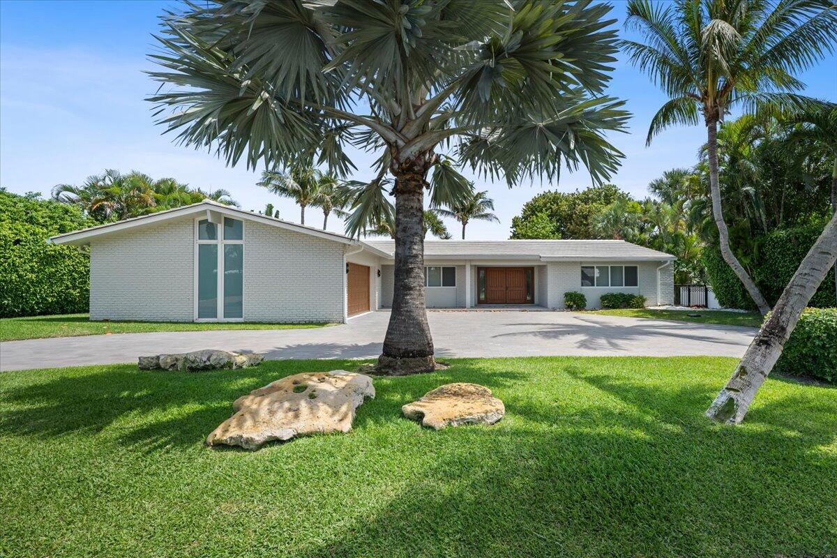 Palm Beach photo 1
