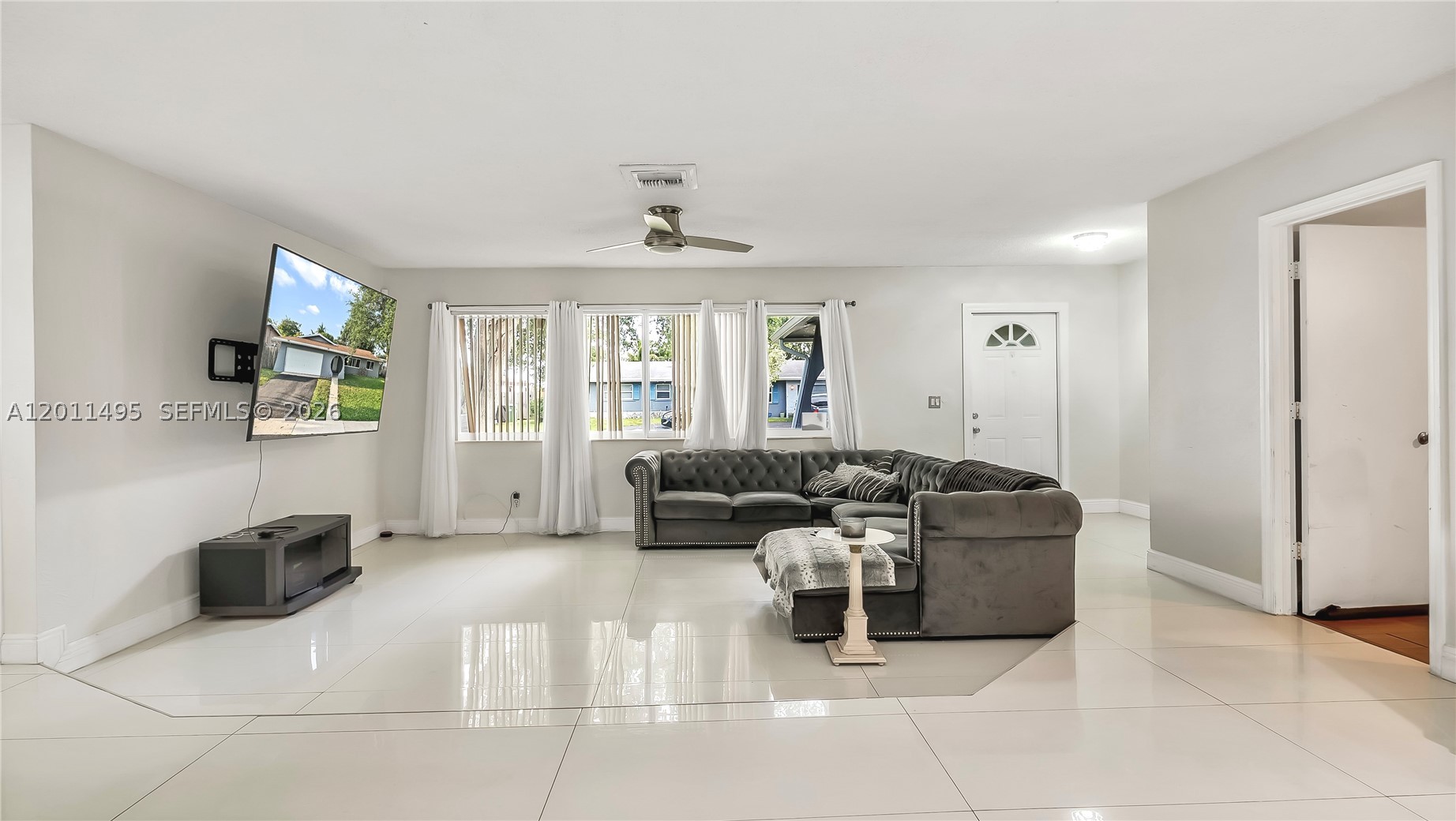 Pembroke Pines photo 2