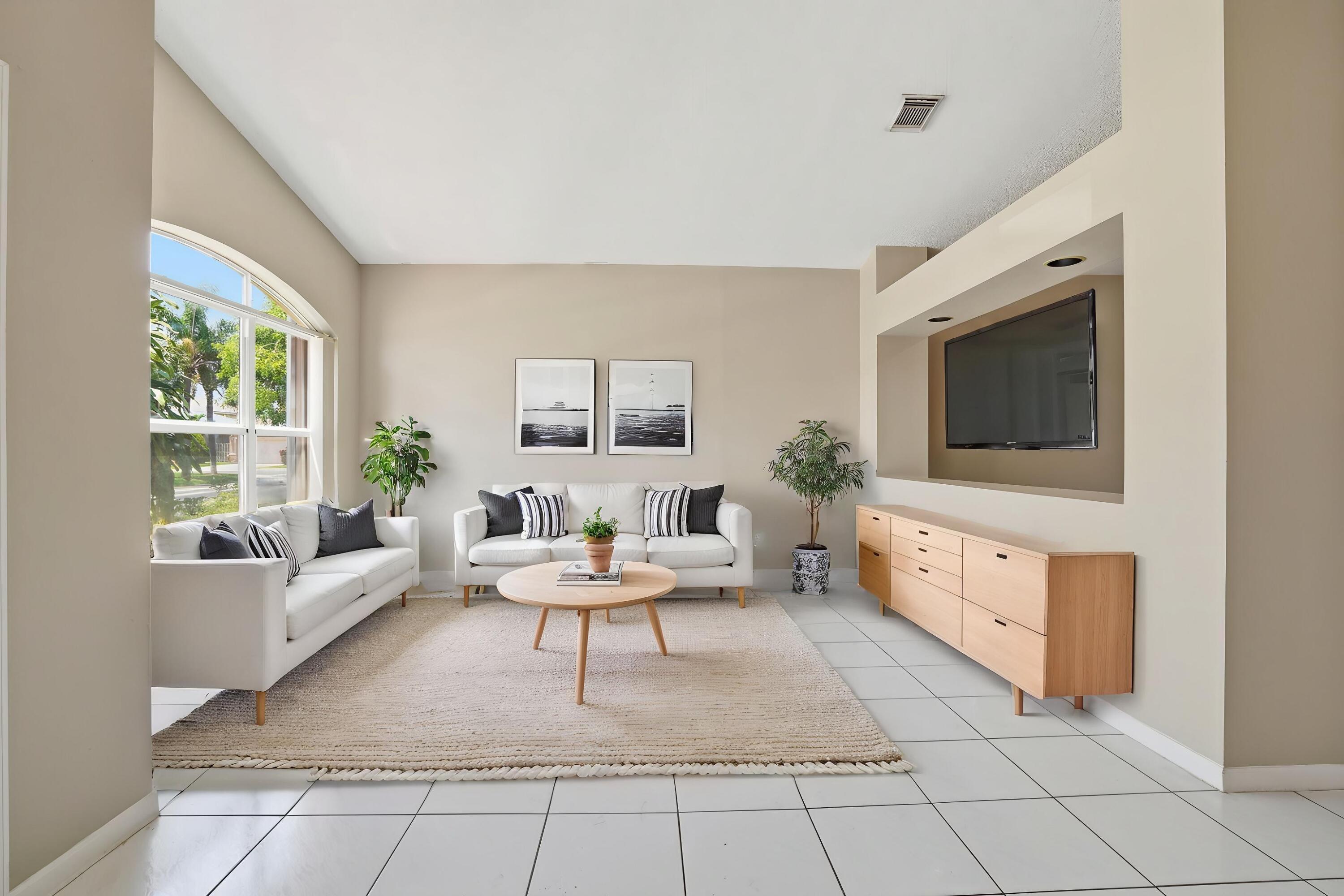 Pembroke Pines photo 3