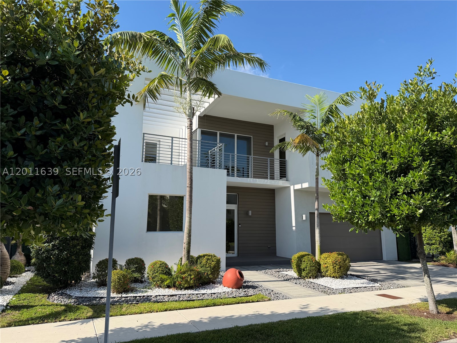 Doral photo 3