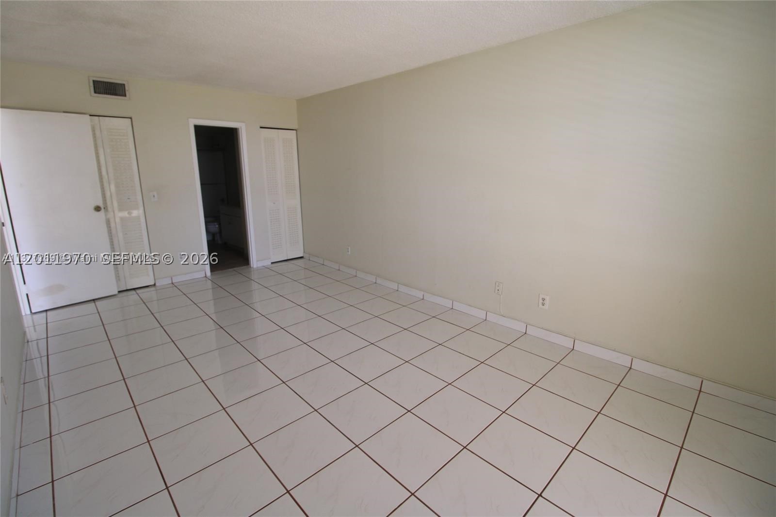 North Miami photo 5