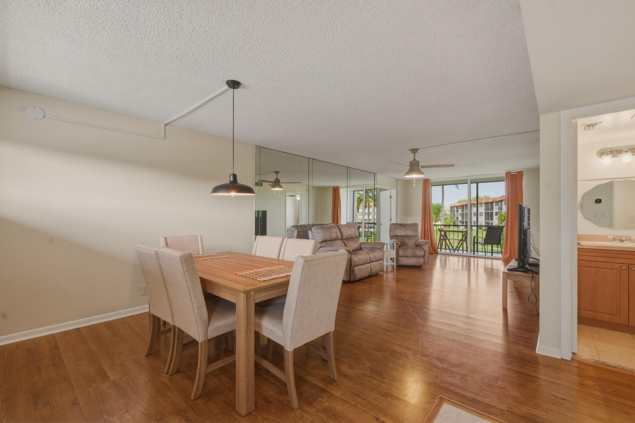 Pembroke Pines photo 1