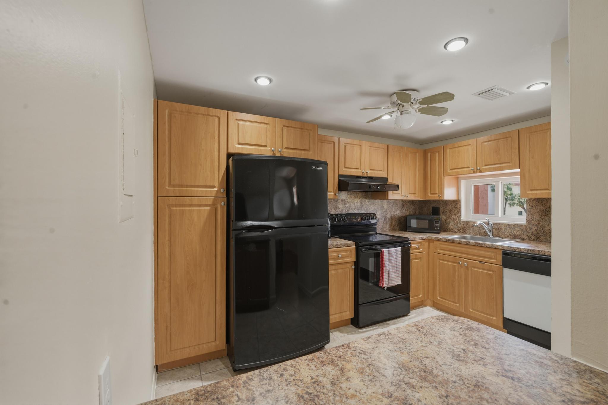 Pembroke Pines photo 2