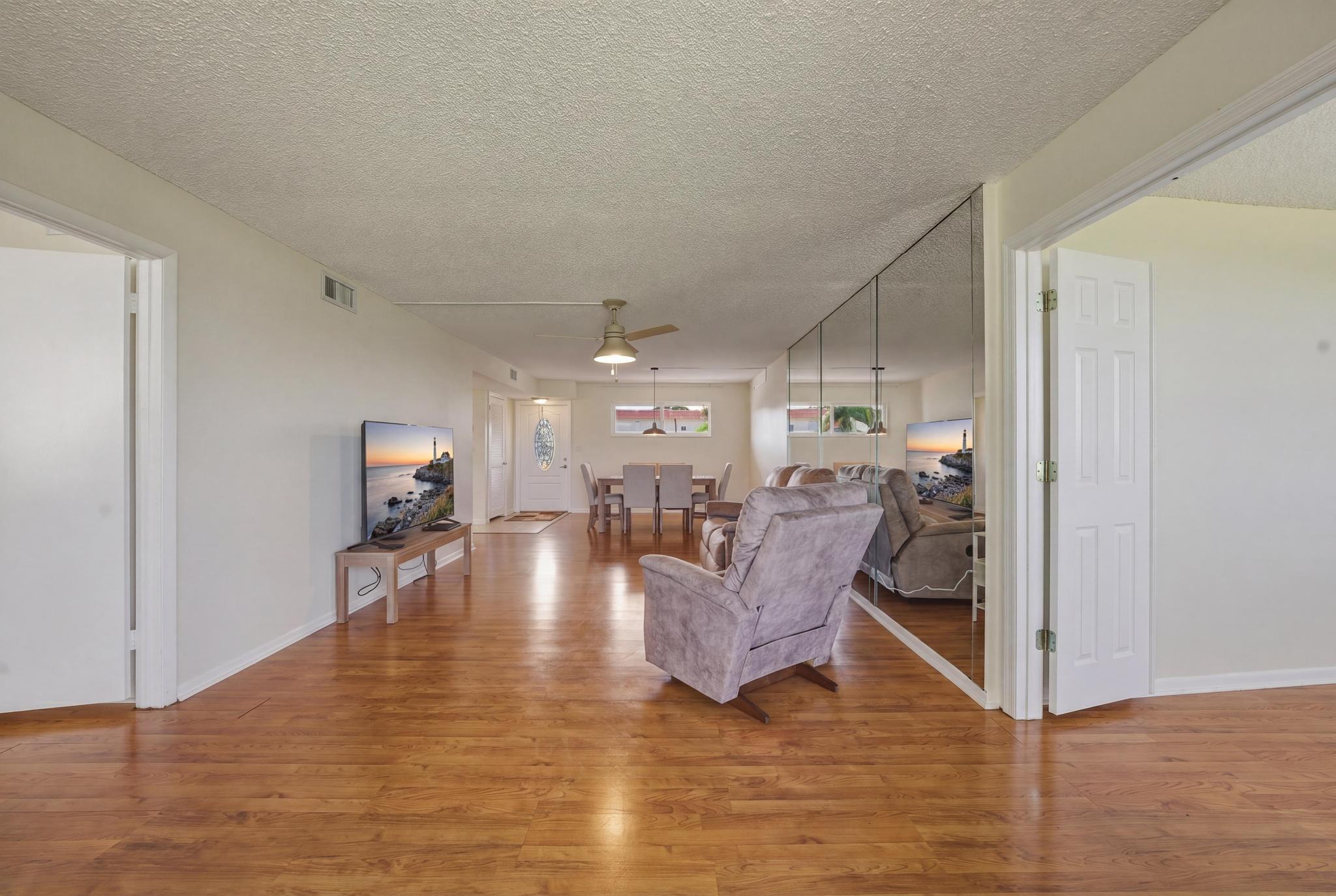 Pembroke Pines photo 3