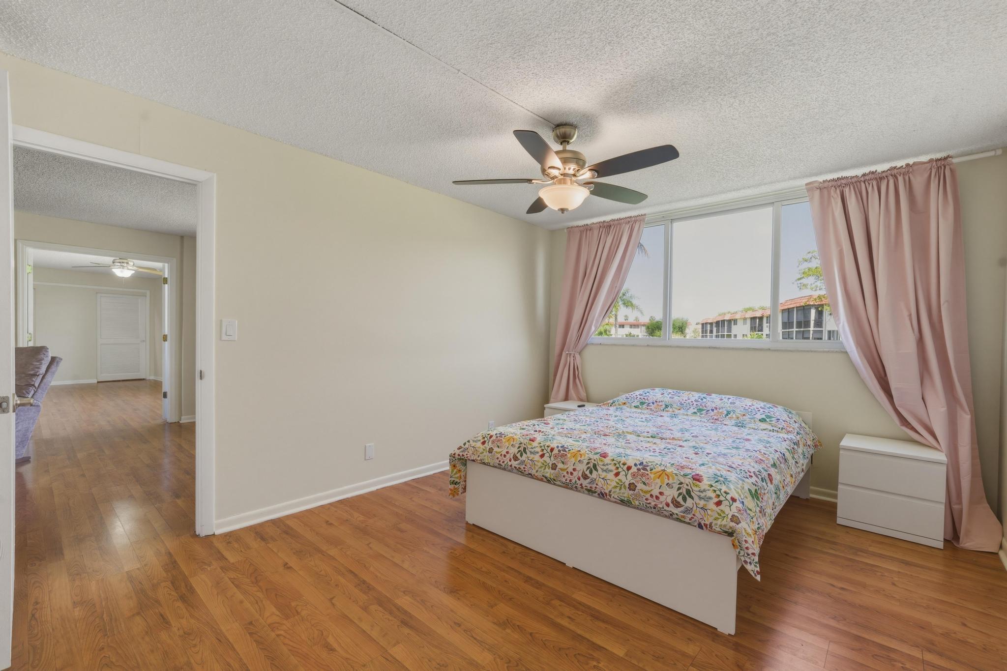 Pembroke Pines photo 4