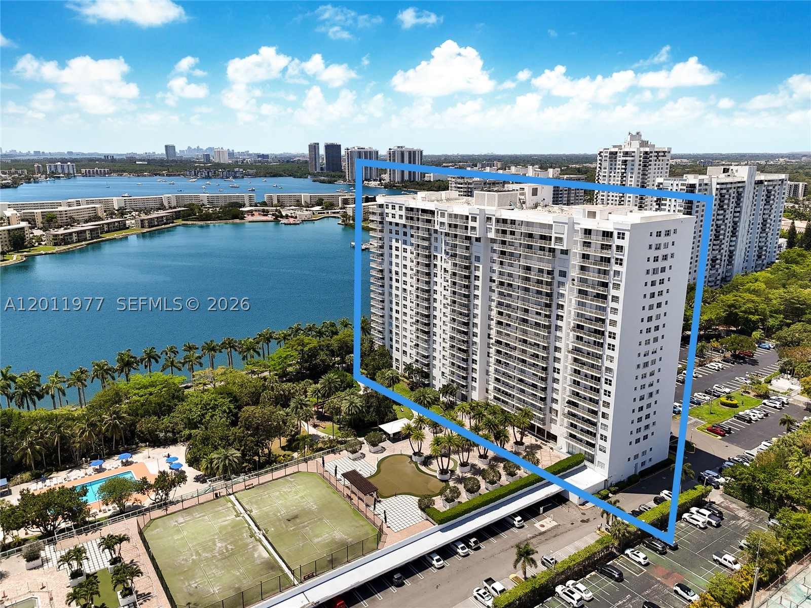 Aventura photo 1