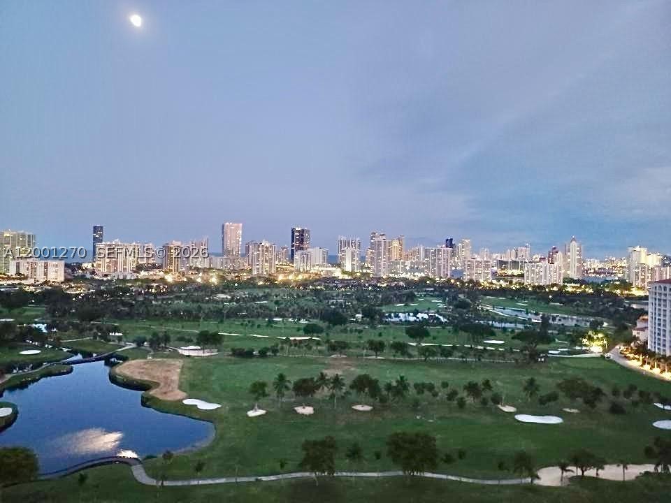 Aventura photo 3