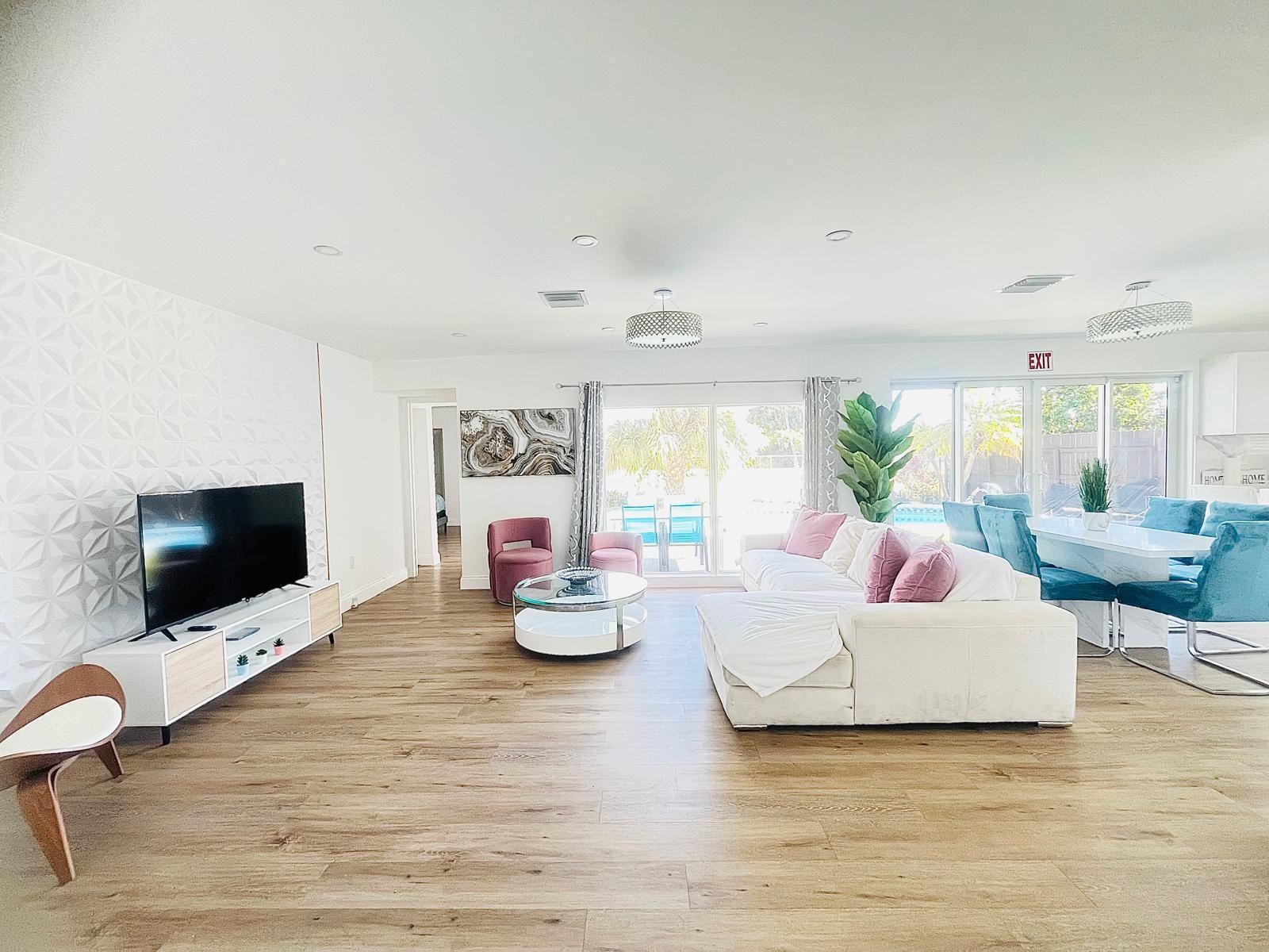 Miramar photo 3