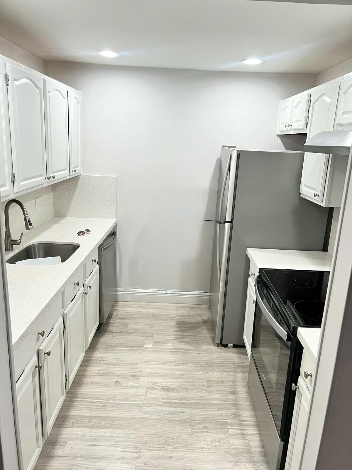 Pembroke Pines photo 3