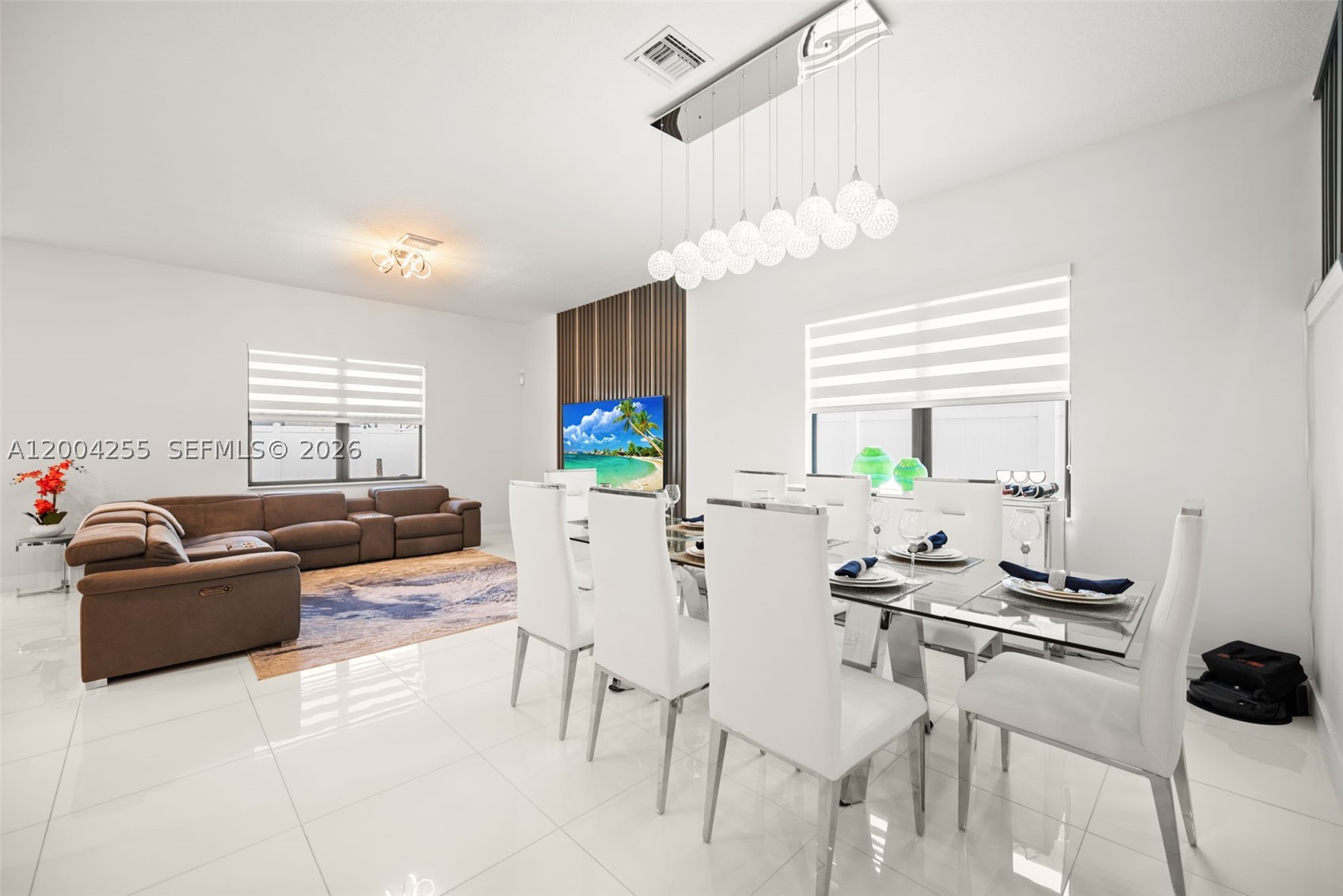 Miramar photo 4