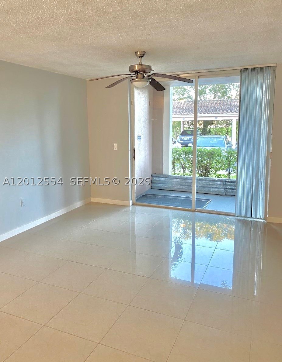 Miramar photo 3