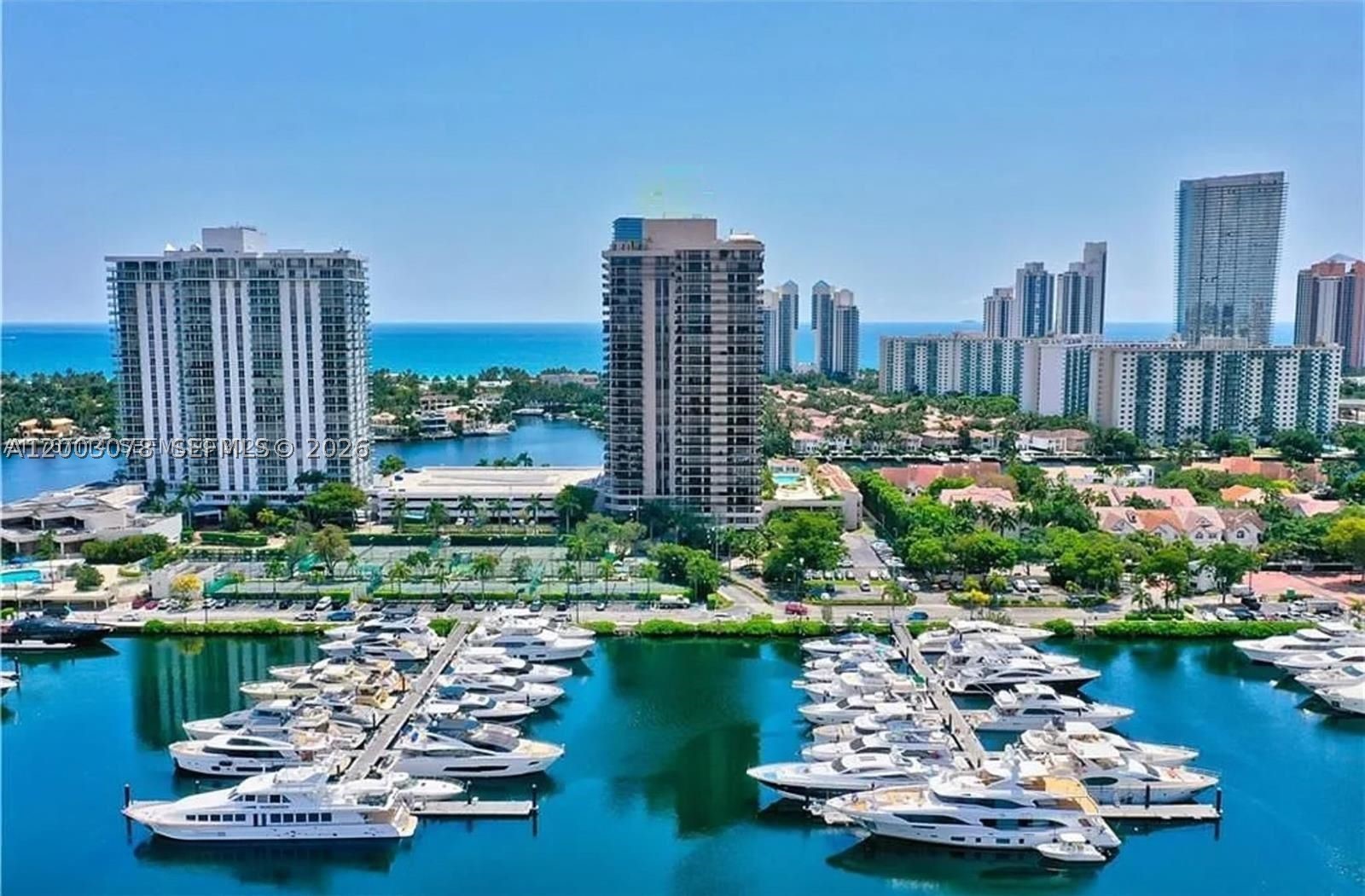 Aventura photo 2