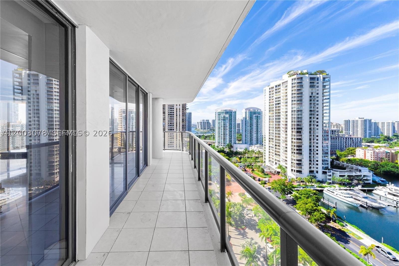 Aventura photo 4