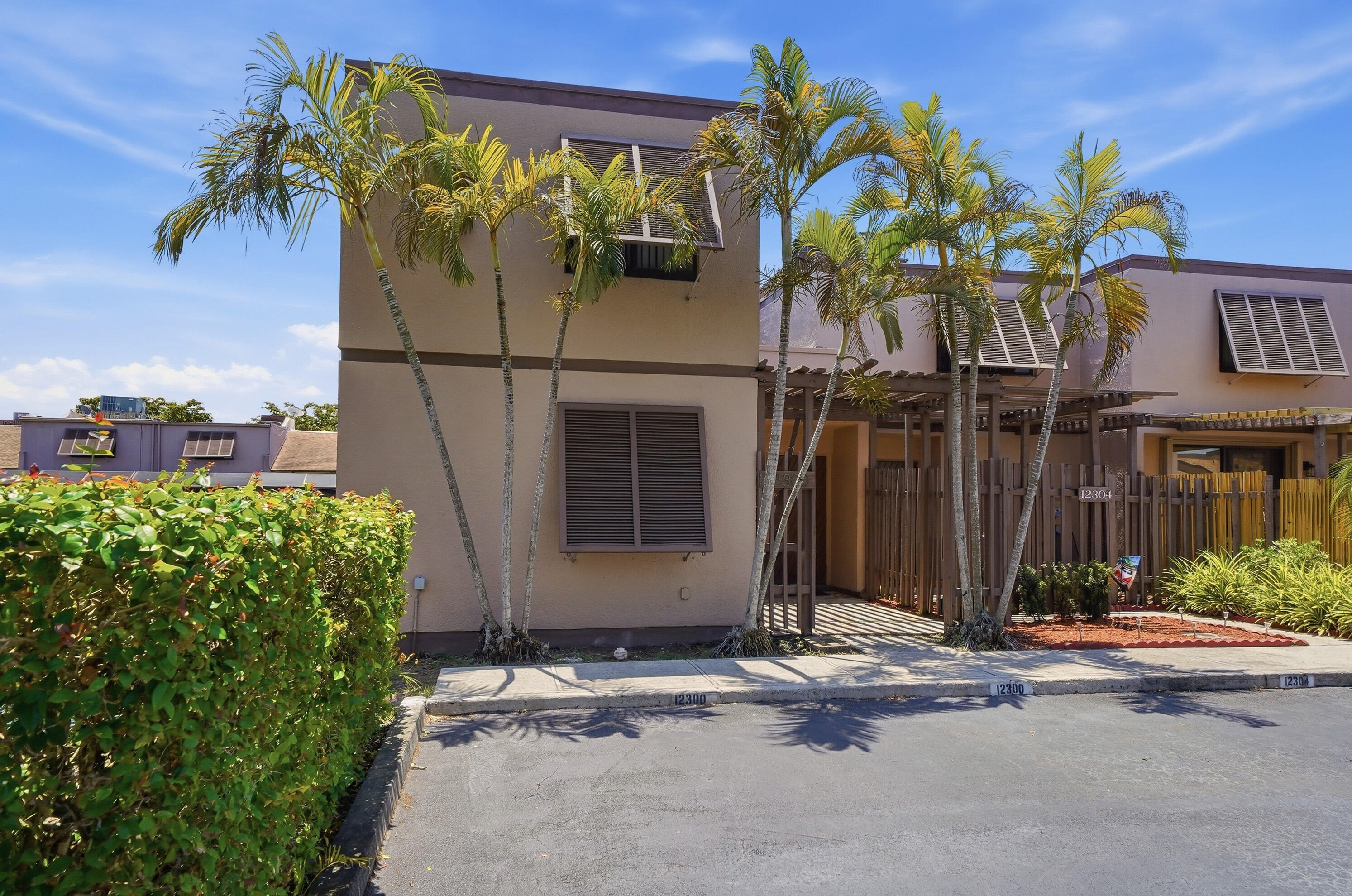Pembroke Pines photo 3