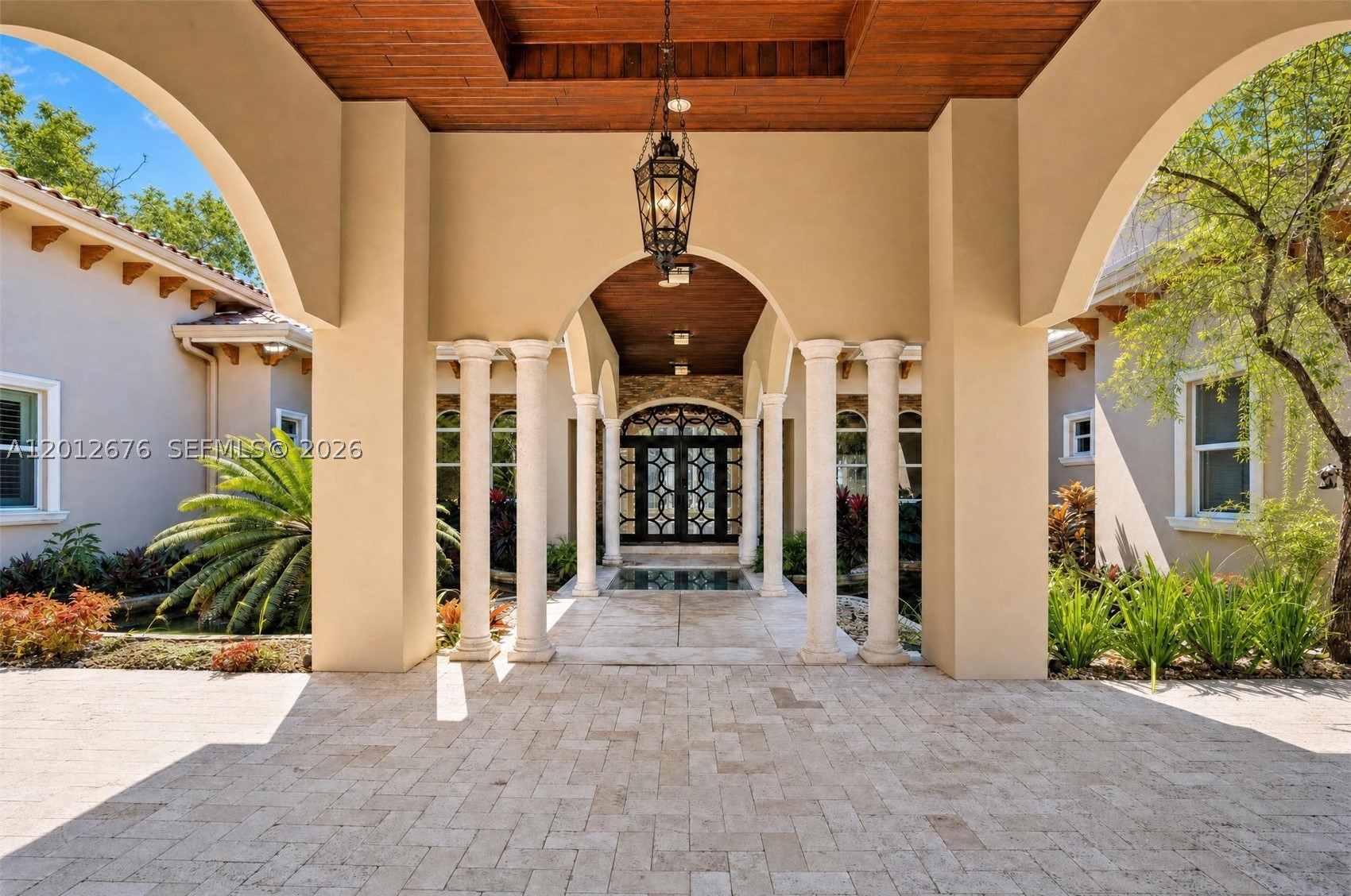 Pinecrest photo 5