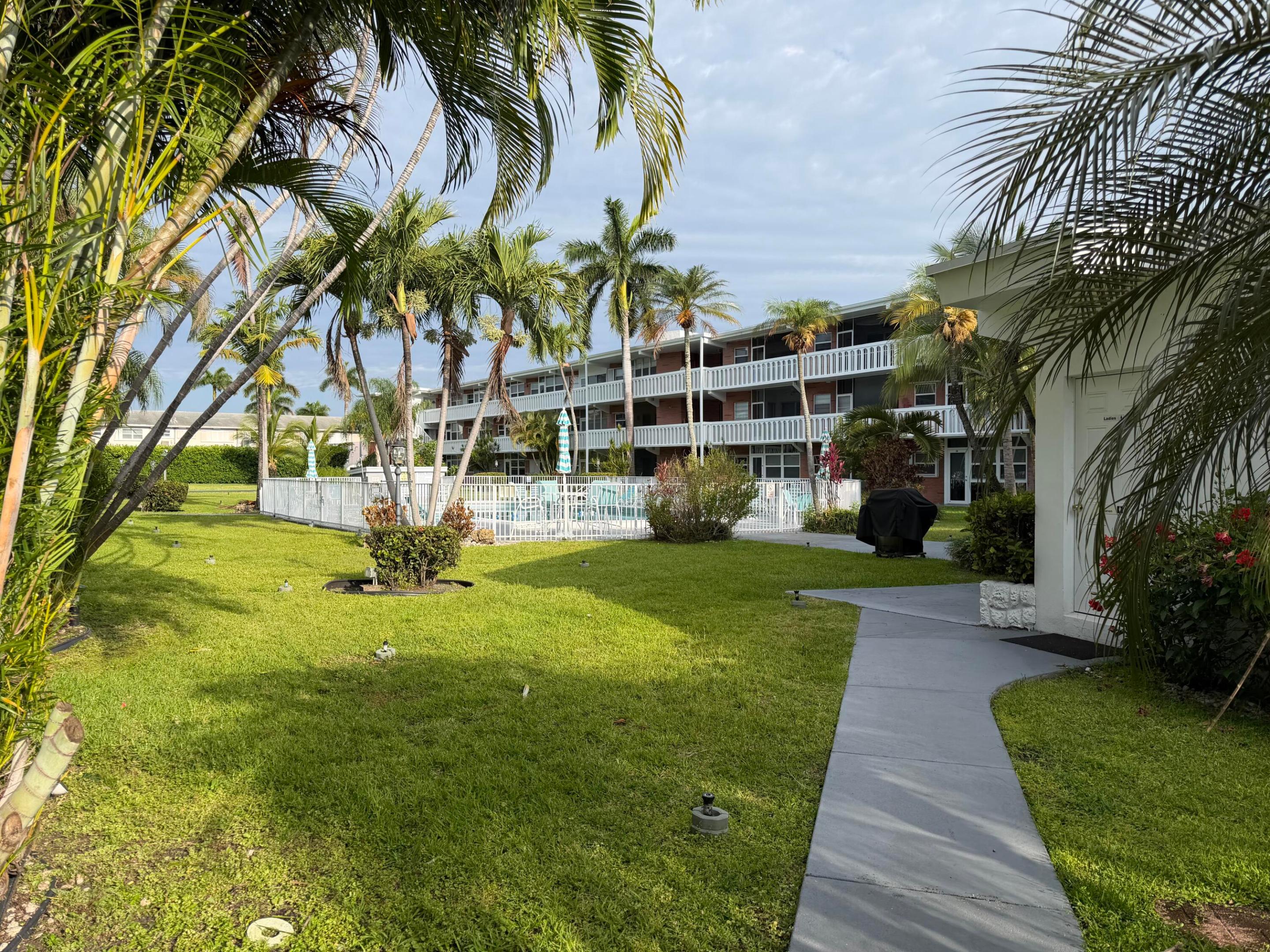 Hallandale Beach photo 1