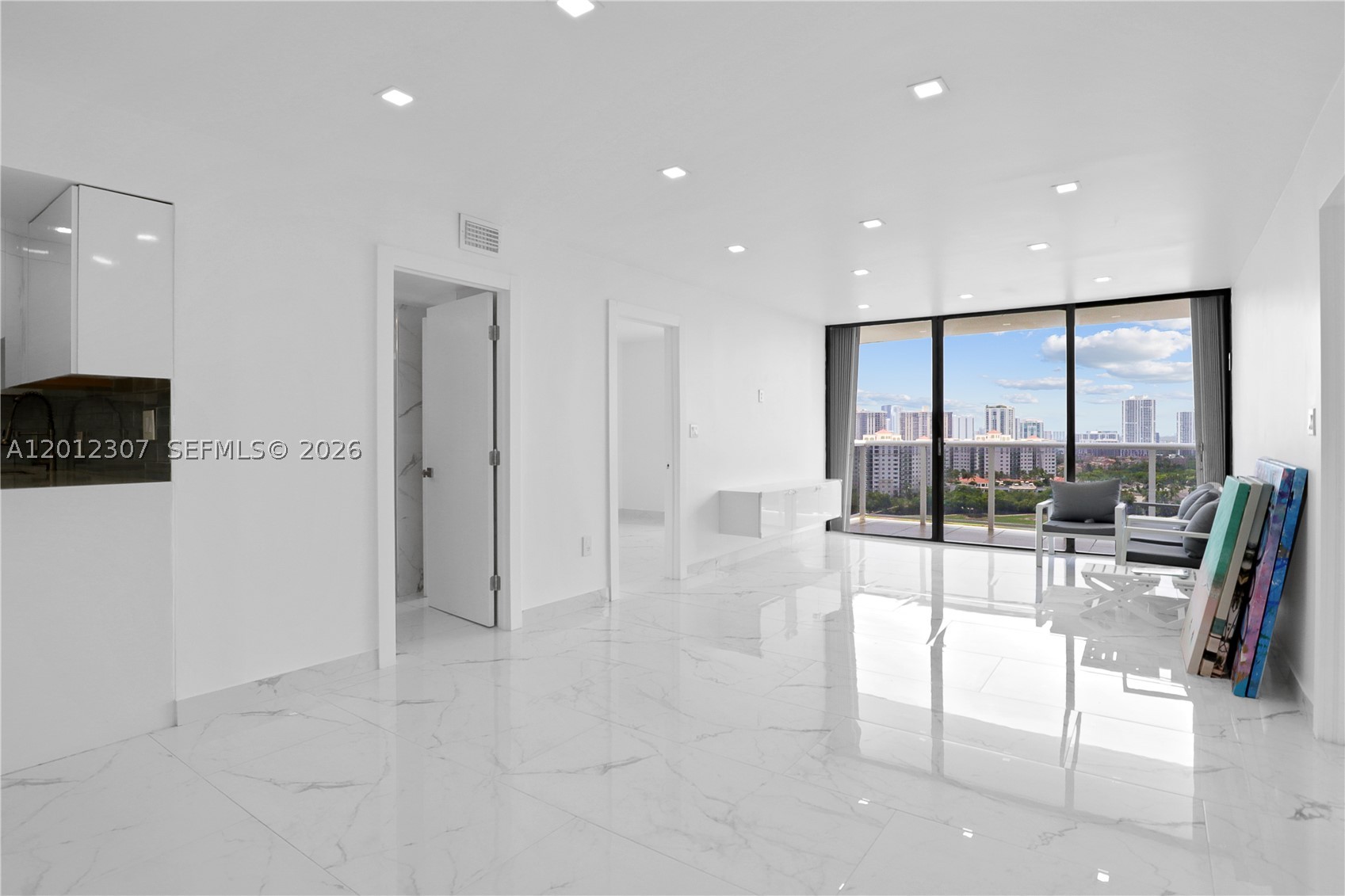 Aventura photo 2