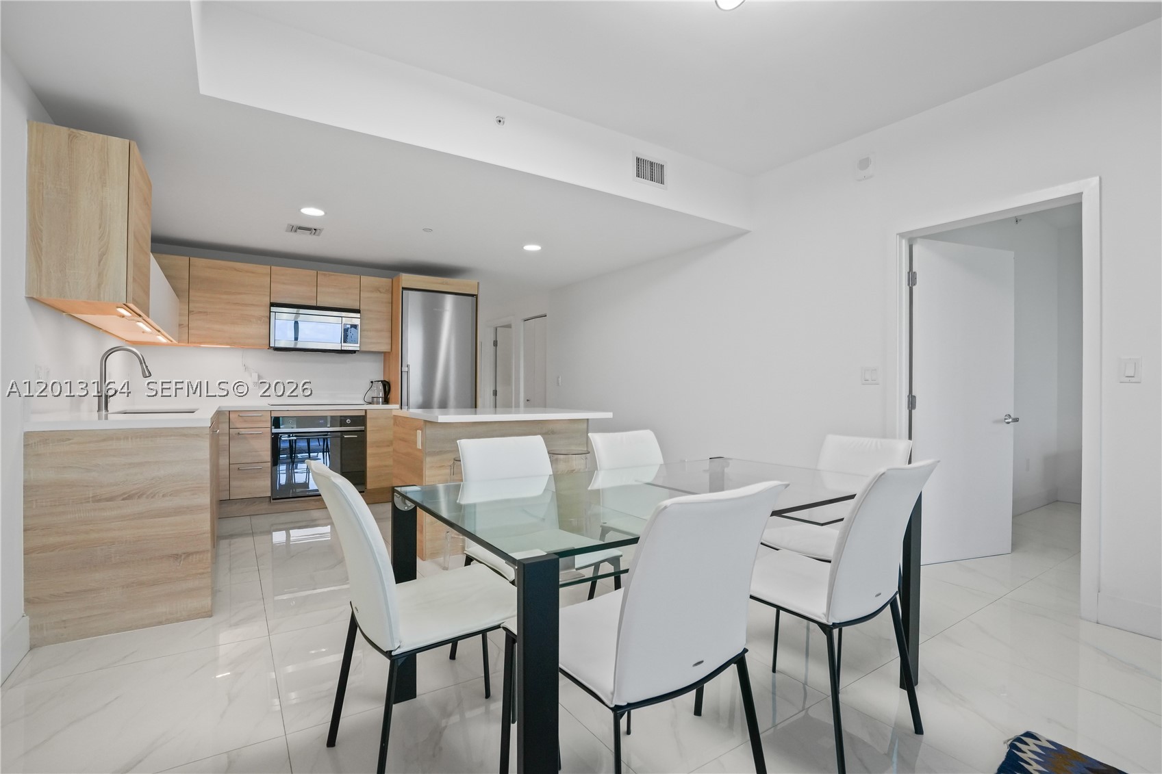North Miami Beach photo 2