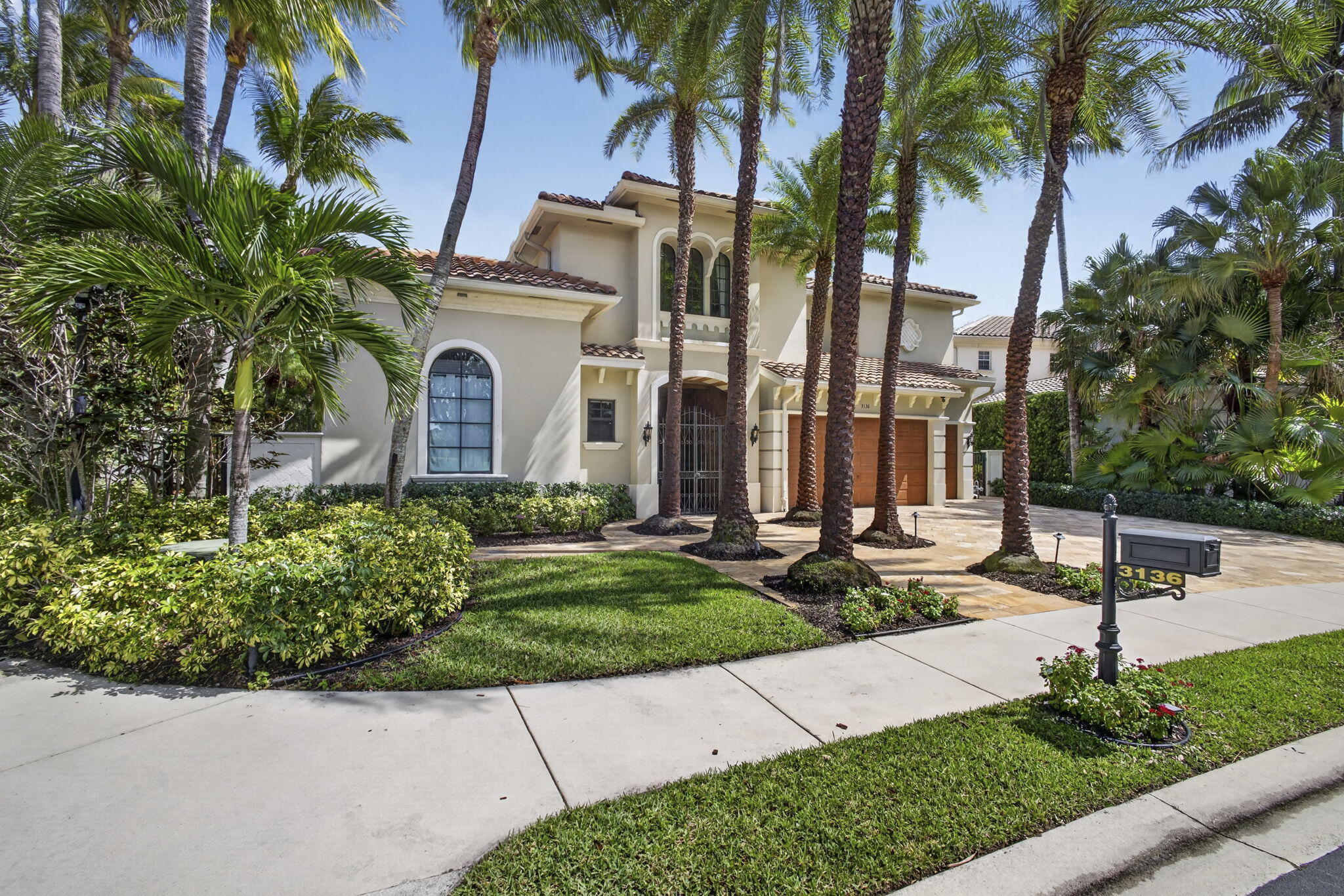 Palm Beach Gardens photo 3