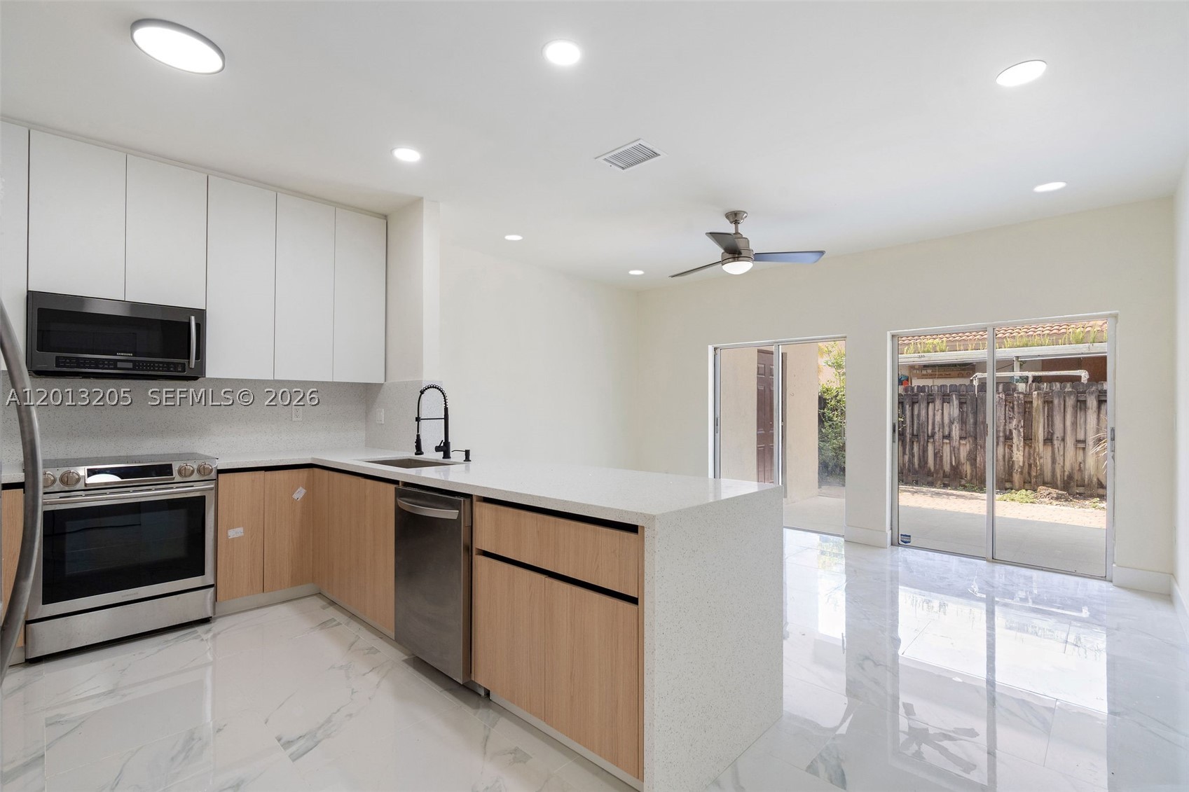 Hialeah photo 4