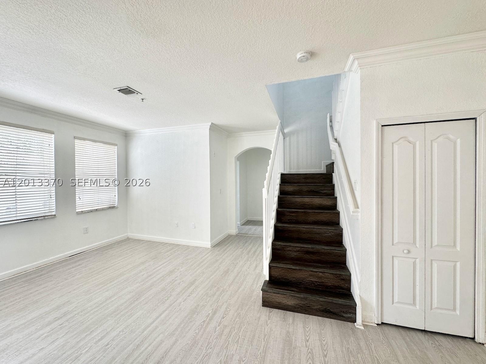 Miramar photo 1