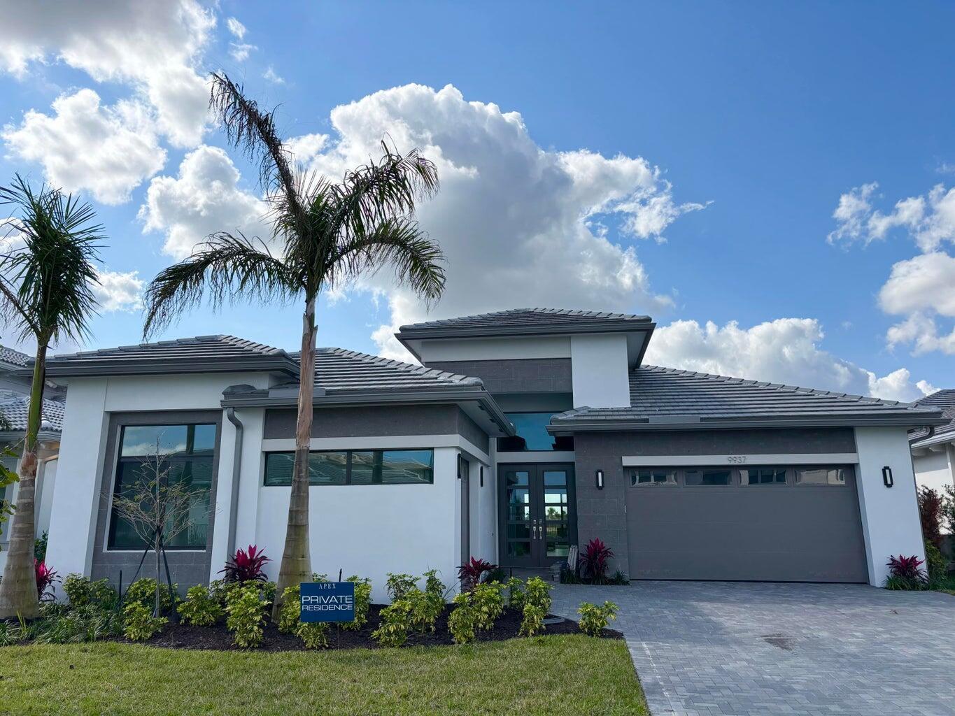 Palm Beach Gardens photo 2
