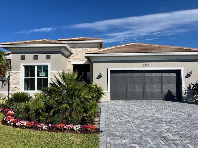 Palm Beach Gardens photo 1