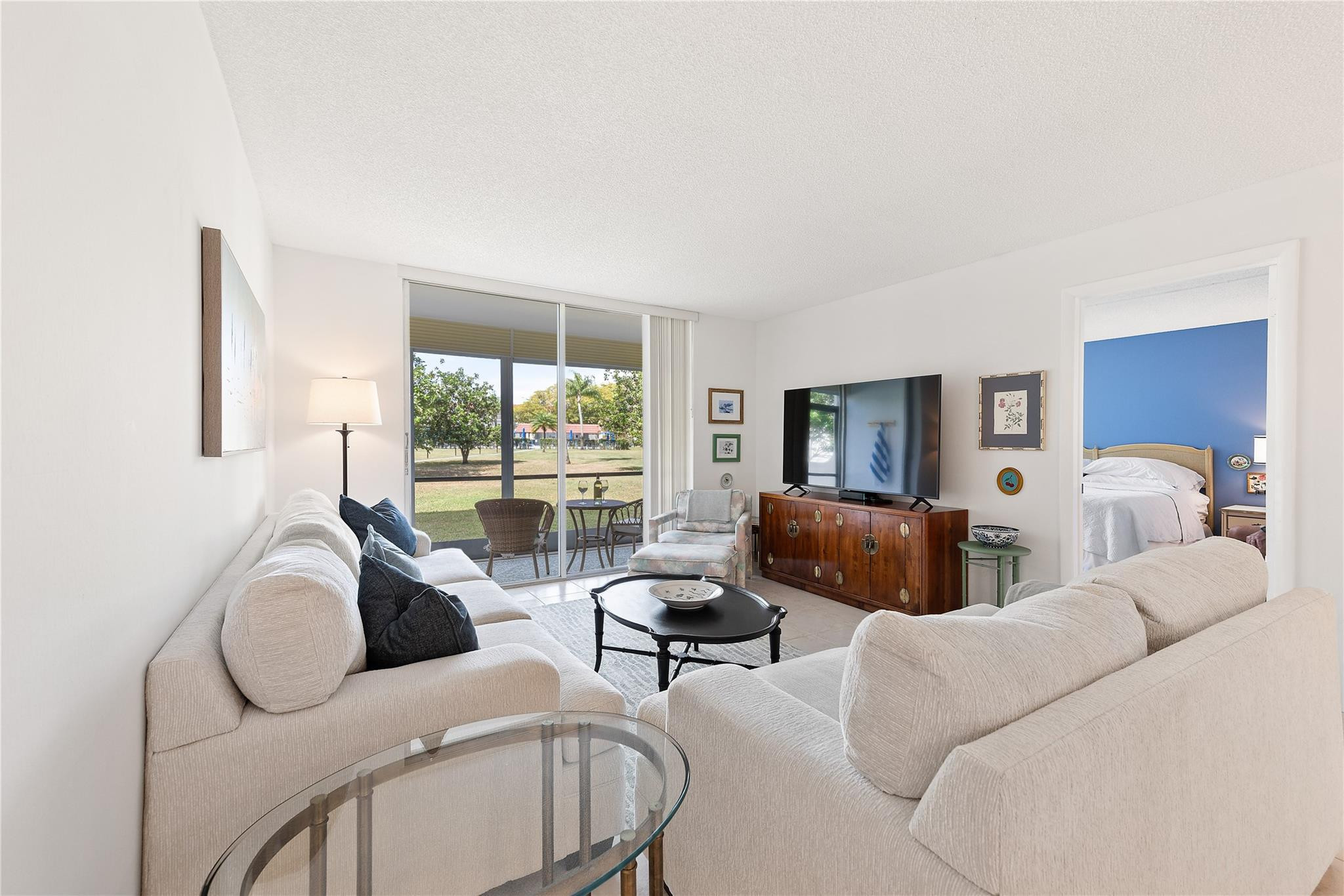 Pembroke Pines photo 2