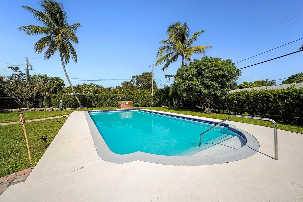 Wilton Manors photo 4