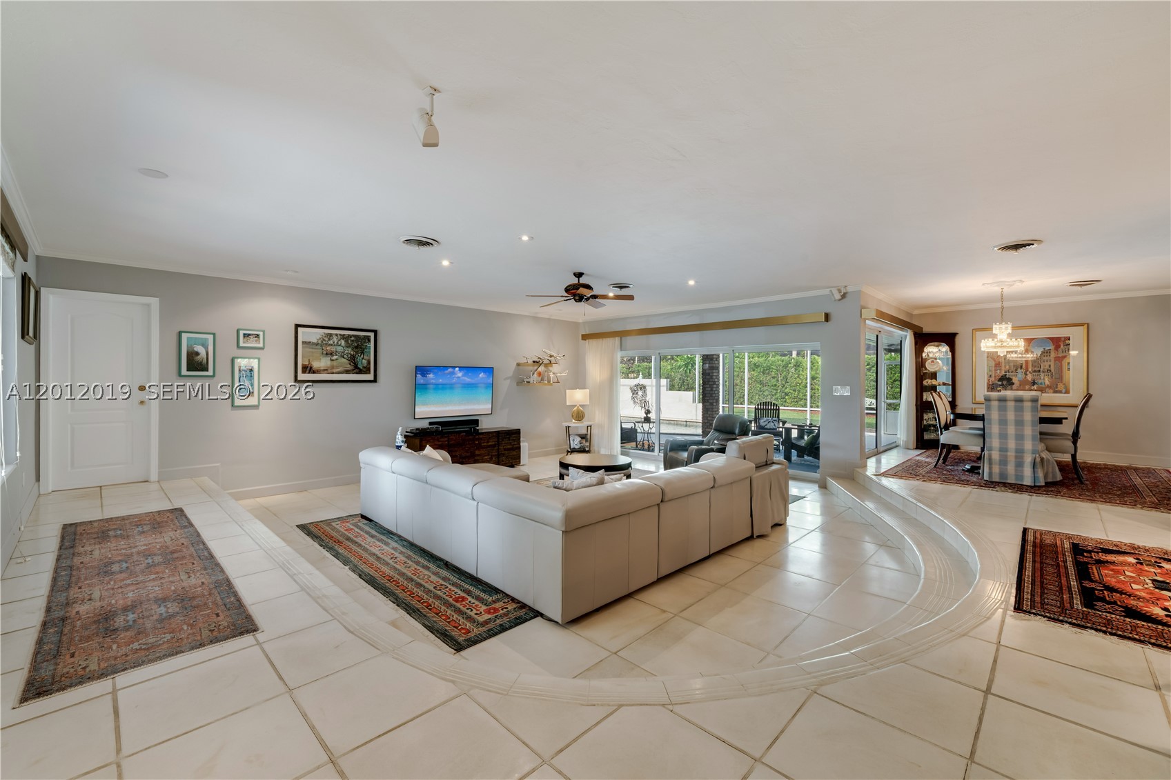 Pinecrest photo 4
