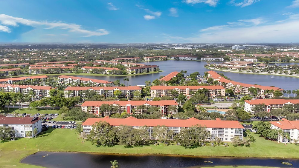 Pembroke Pines photo 2