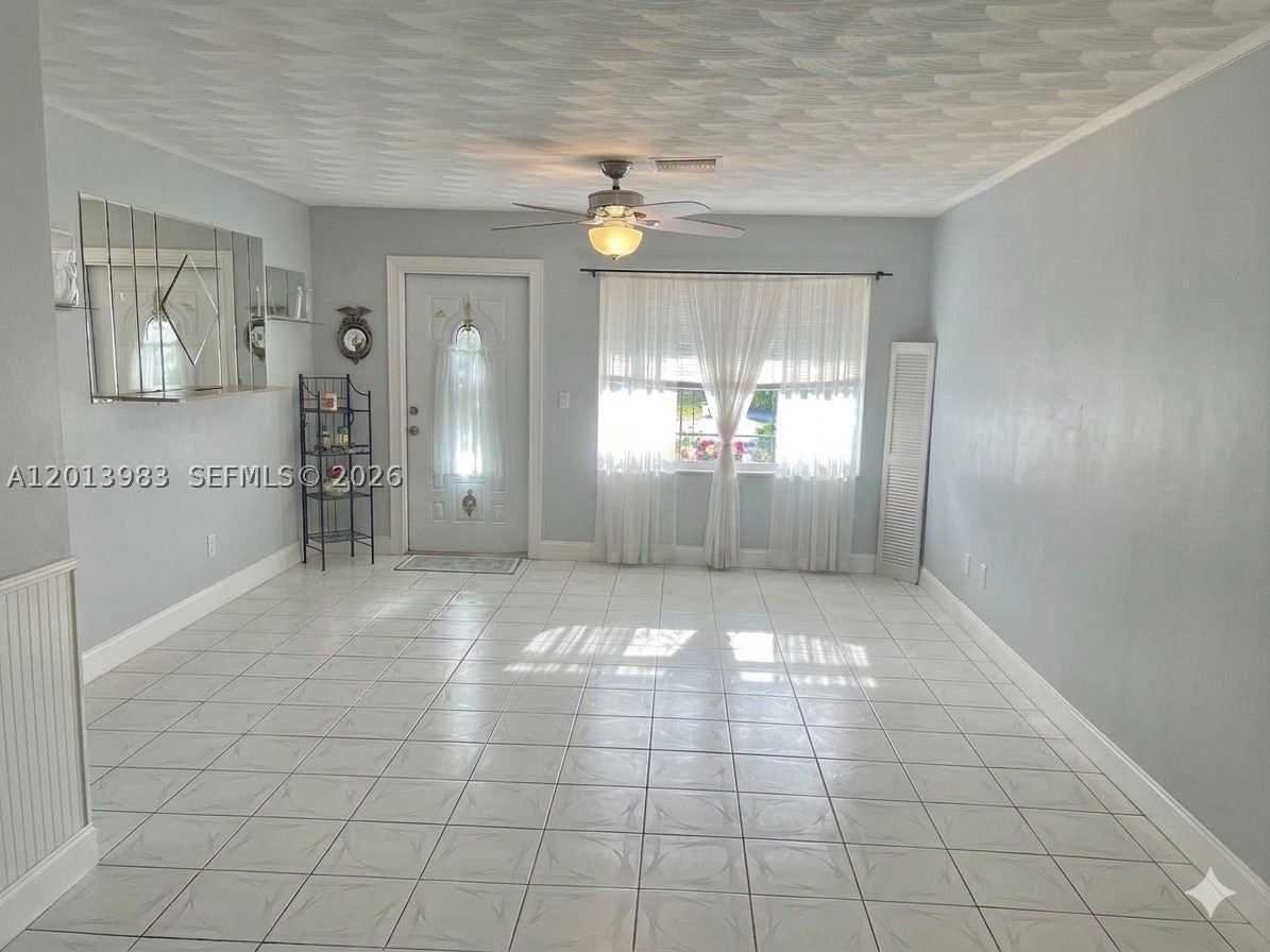 Pembroke Pines photo 2