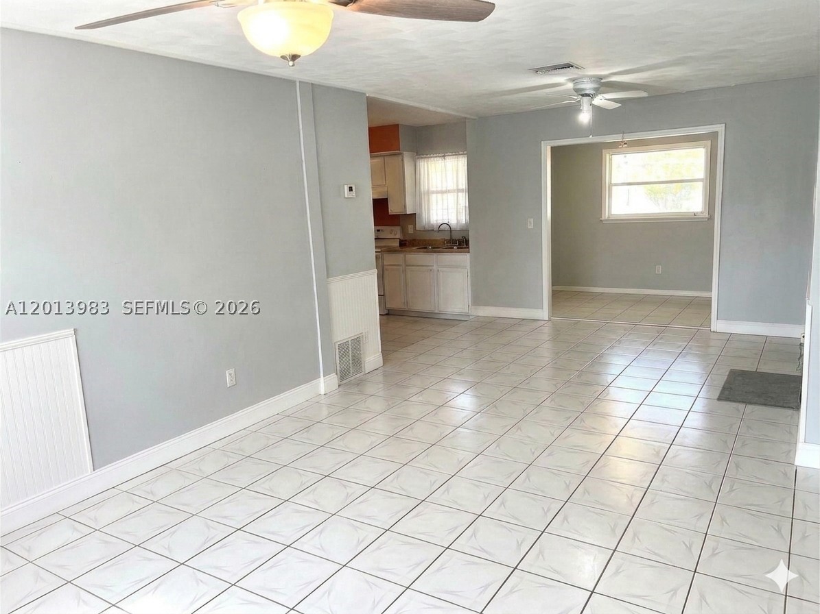 Pembroke Pines photo 3