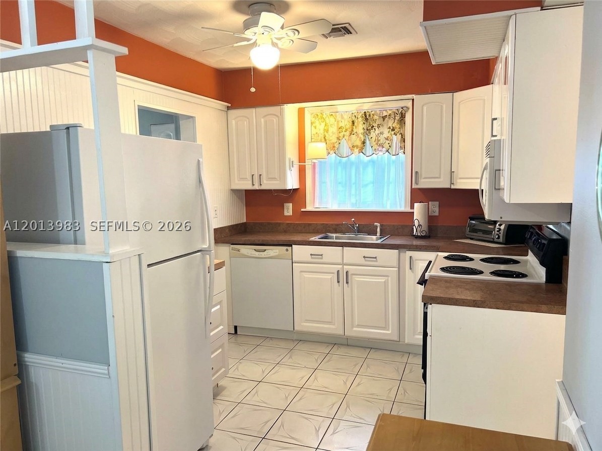 Pembroke Pines photo 5