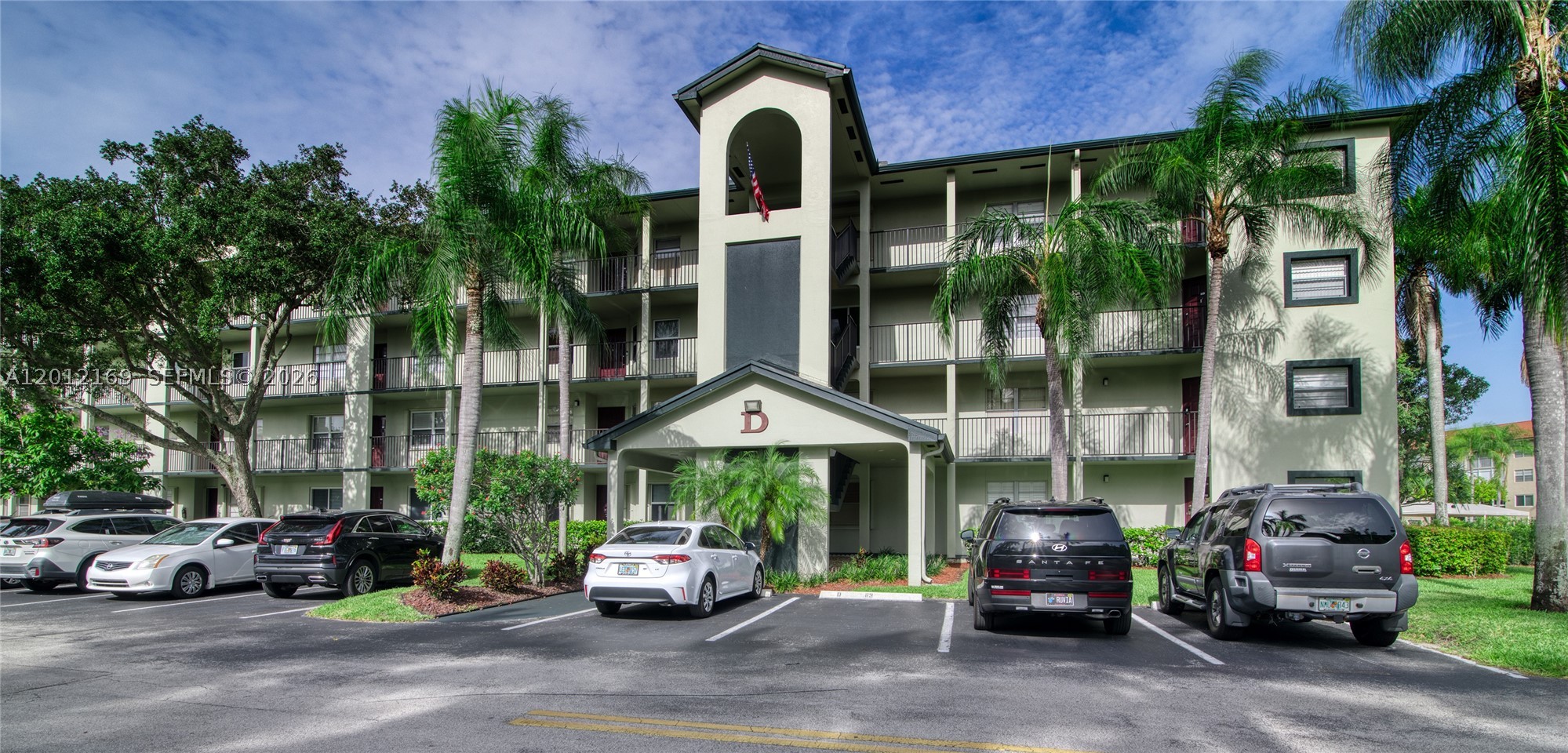 Pembroke Pines photo 1