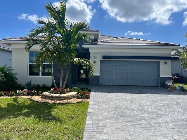 Palm Beach Gardens photo 1