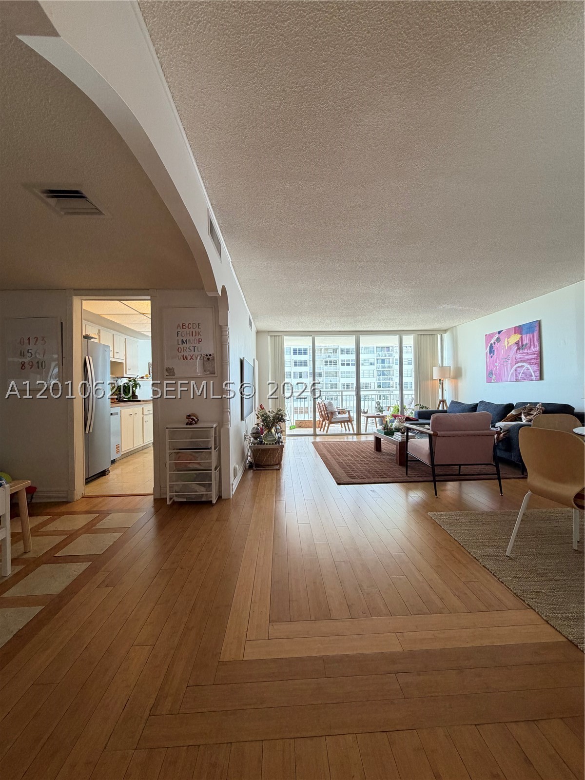 Aventura photo 2