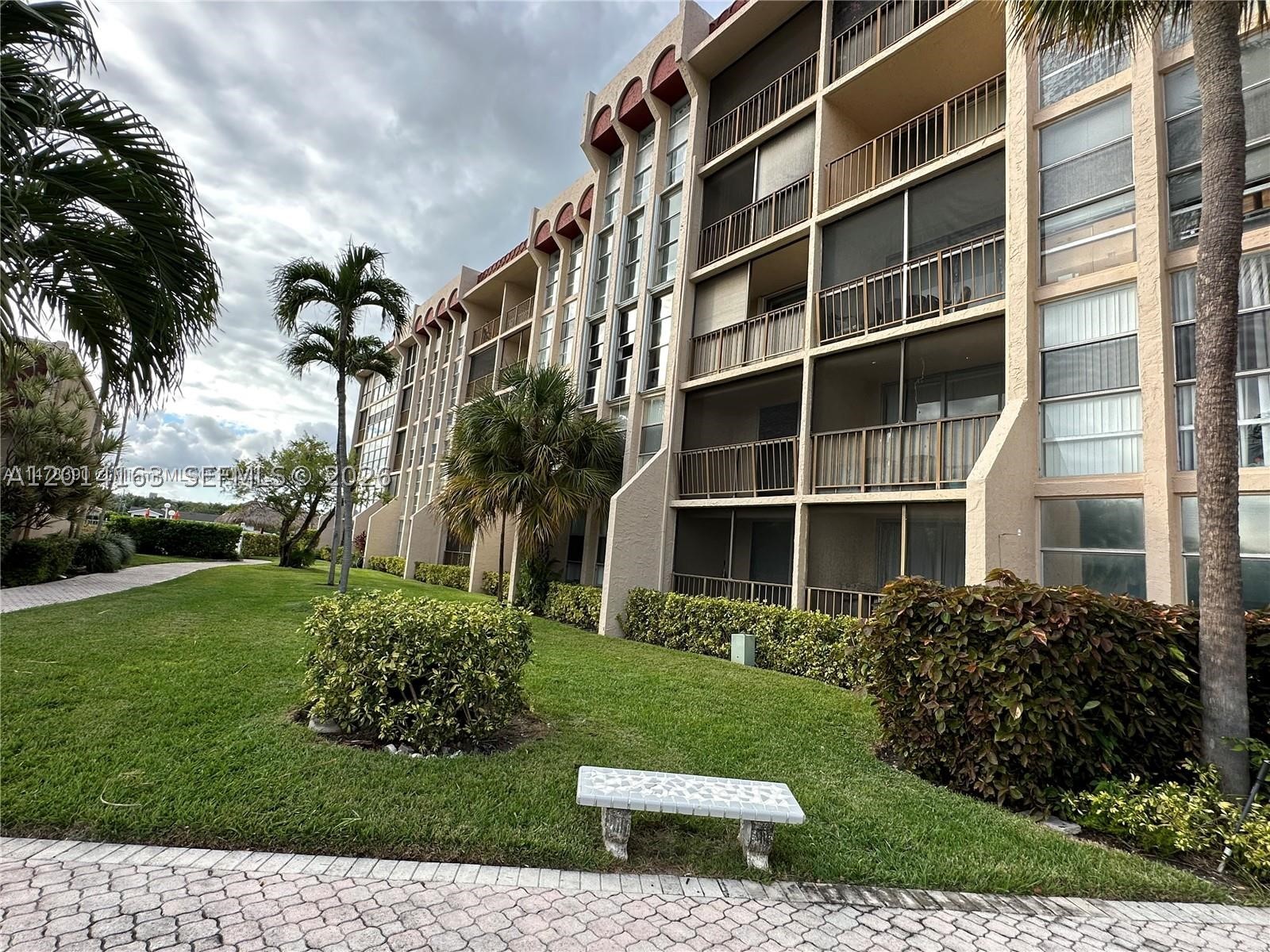 Hallandale Beach photo 1