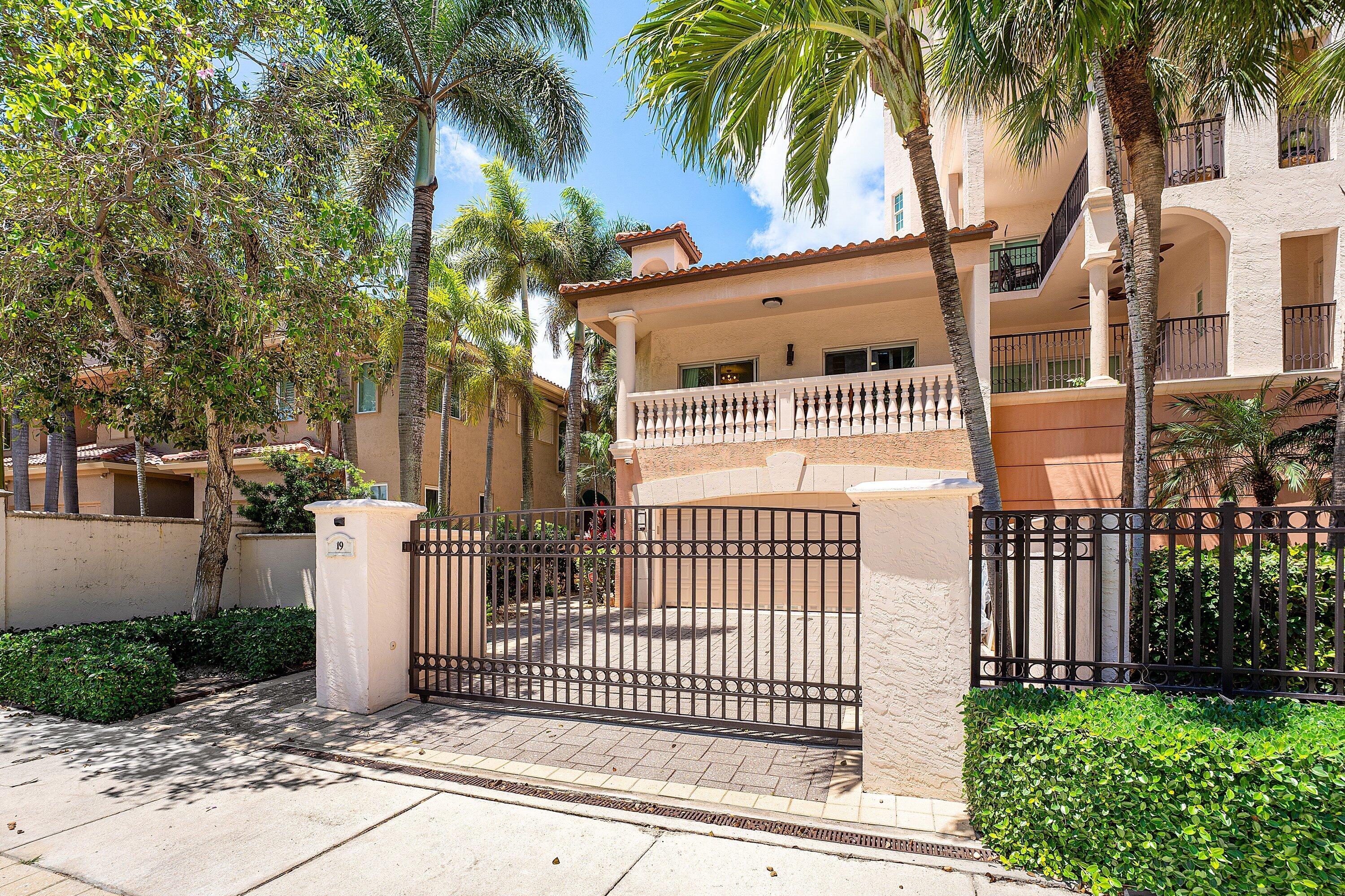 Fort Lauderdale photo 1