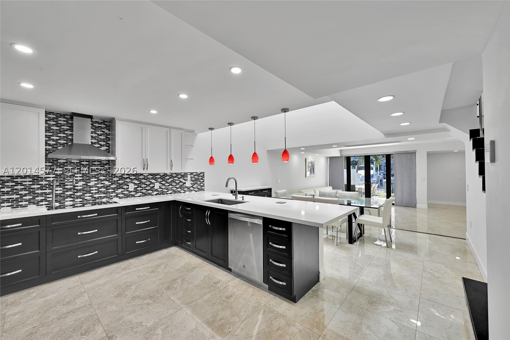 Sunny Isles Beach photo 2