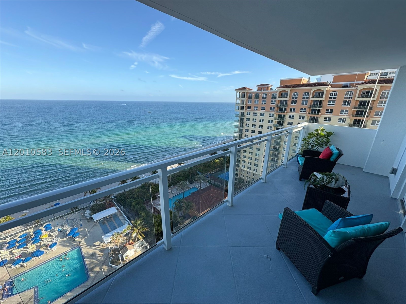Hallandale Beach photo 2