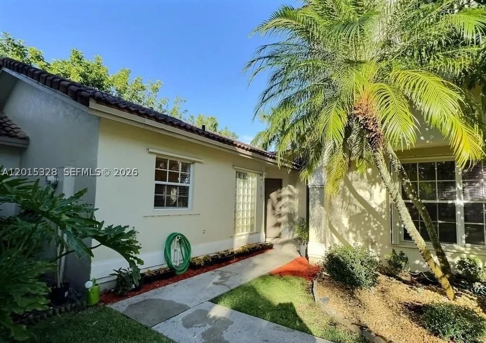 Pembroke Pines photo 2