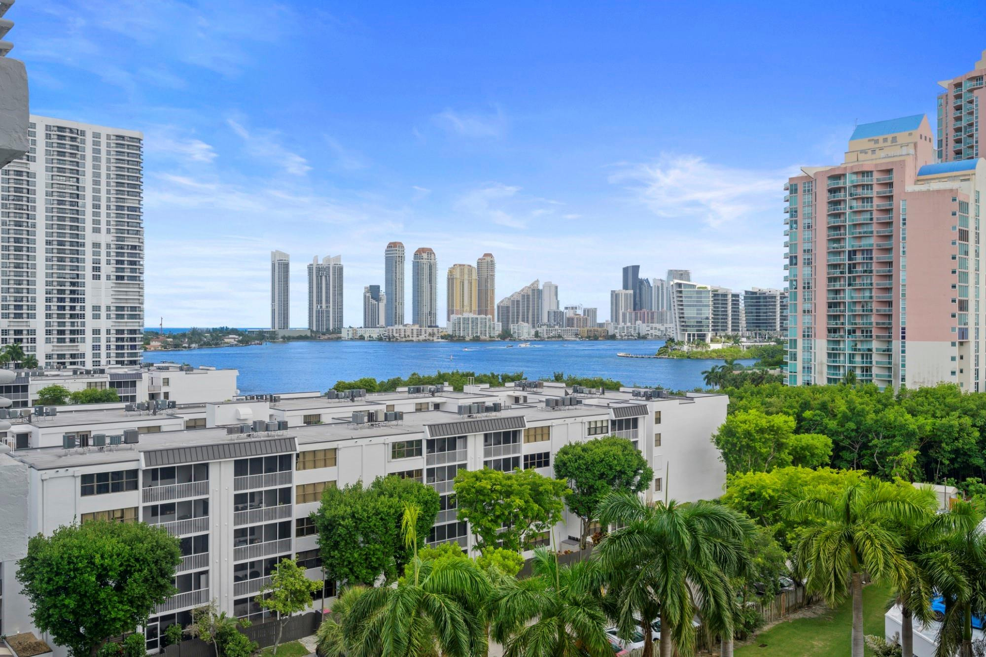 Aventura photo 2