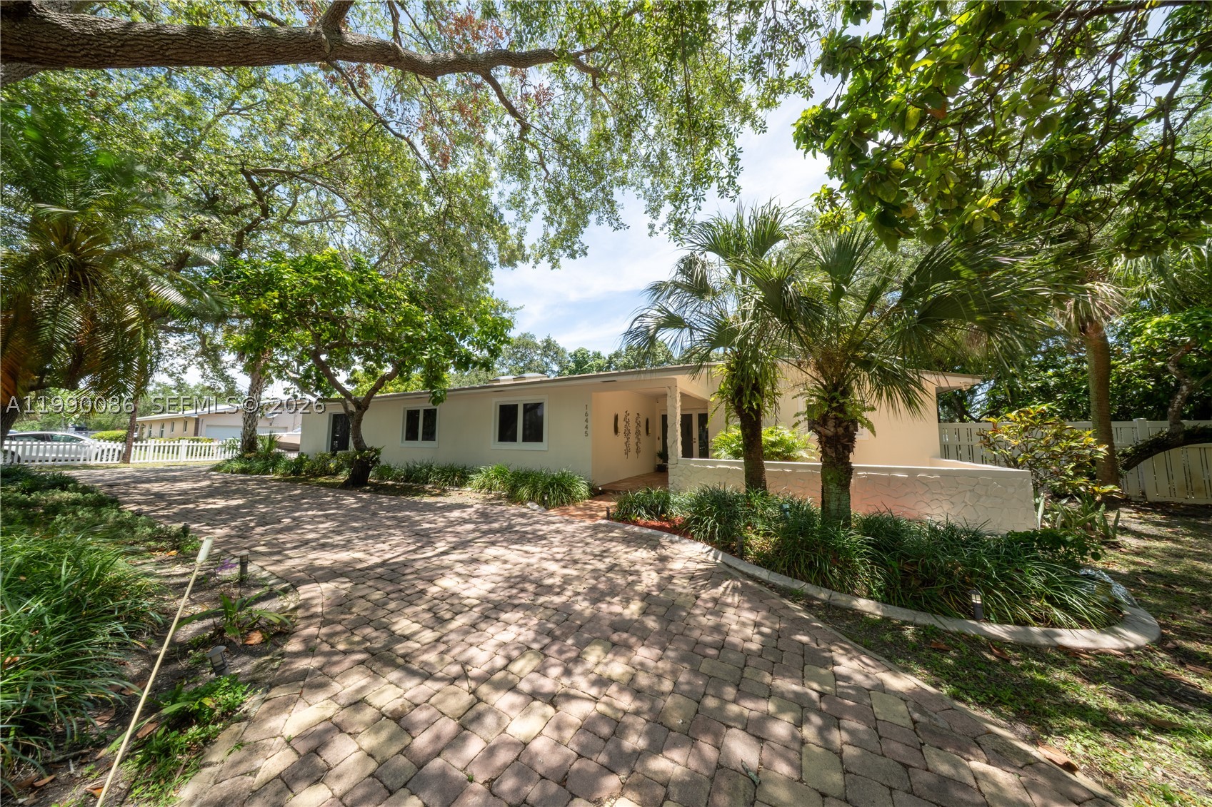 Palmetto Bay photo 1