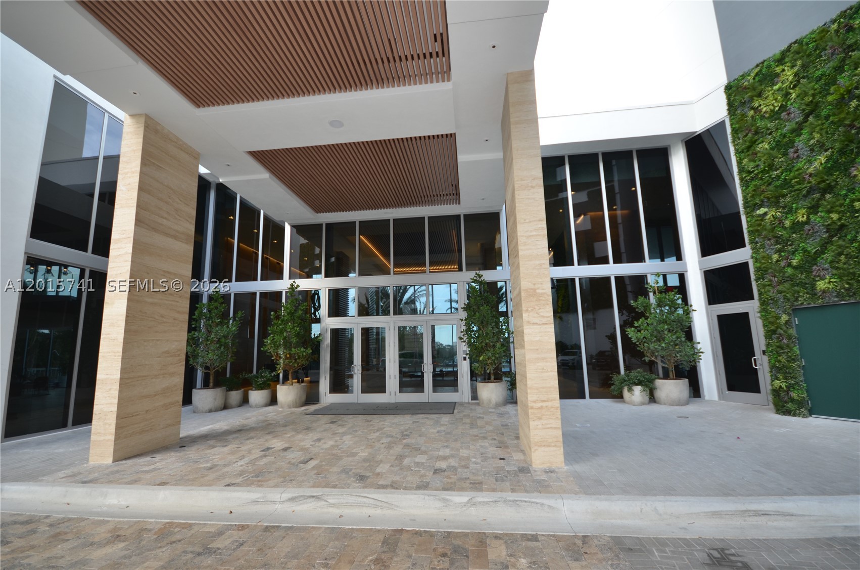 North Miami Beach photo 1