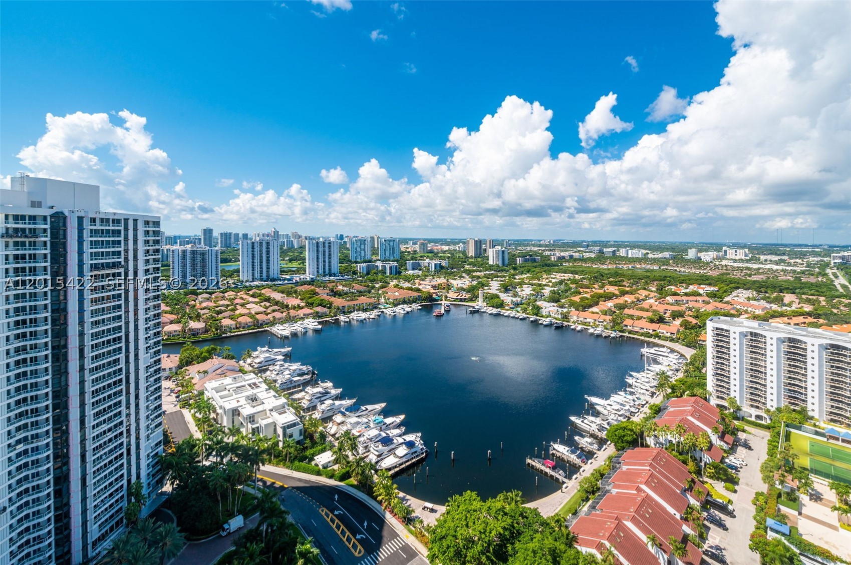 Aventura photo 1